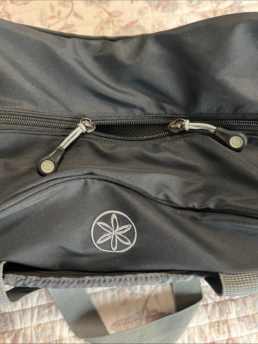 GAIAM Bag - Picture 6 of 7